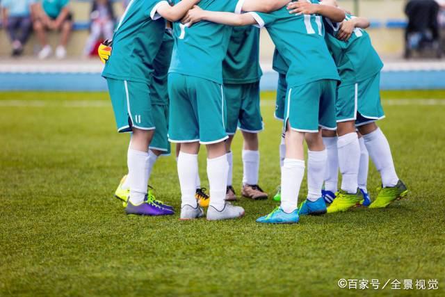 马刺主帅：福克斯被球迷交易上百次了 关键球还给他